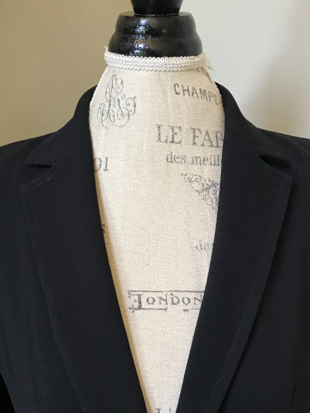 Trina Turk Bee Cape Blazer Jacket Womens 4 Black Crepe Long Sleeve One Button - Picture 6 of 13
